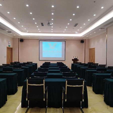 Vienna Hotel Nanxiong Extérieur photo