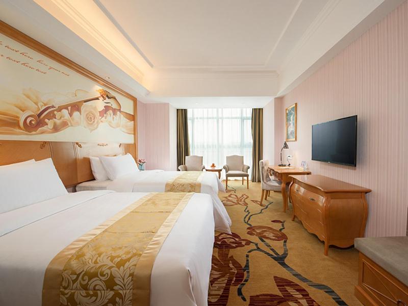 Vienna Hotel Nanxiong Extérieur photo